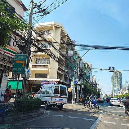 Condo · Sathon, bangkok — photo 2