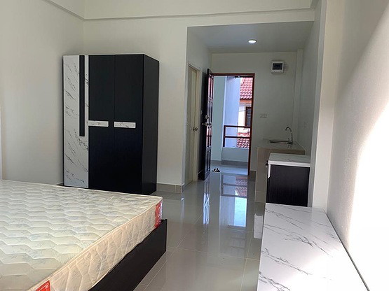Condo · Huai Khwang, bangkok — photo 4