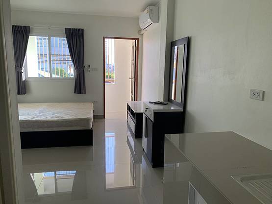 Condo · Huai Khwang, bangkok — photo 5