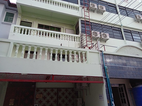 Condo · Huai Khwang, bangkok — photo 1