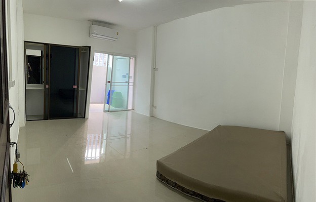 Condo — photo 4