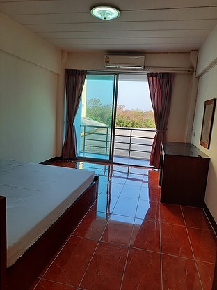Condo — photo 2