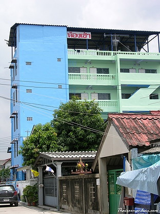 Condo · Mueang Samut Prakan — photo 1