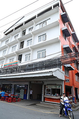 Condo — photo 2