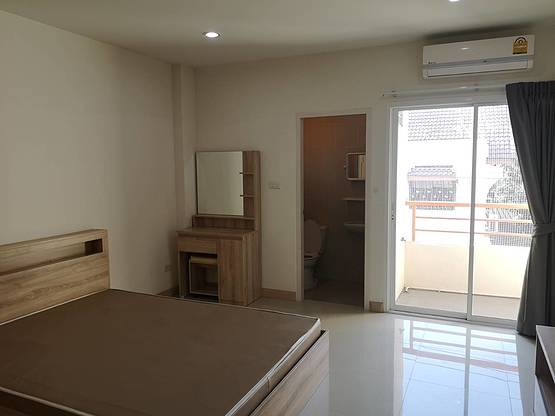 Condo · Mueang Samut Prakan — photo 5