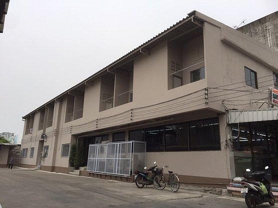 Condo · Mueang Samut Prakan — photo 1