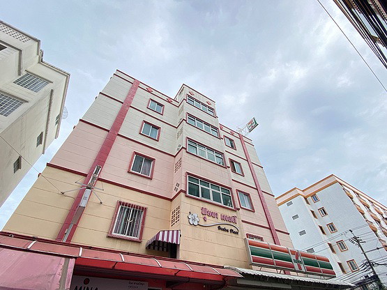 Condo · Wang Thonglang, bangkok — photo 1