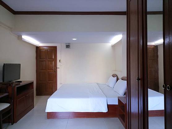 Condo · Thon Buri, bangkok — photo 3