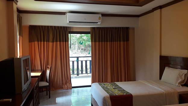 Condo — photo 2