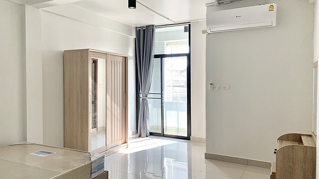 Condo · Huai Khwang, bangkok — photo 1