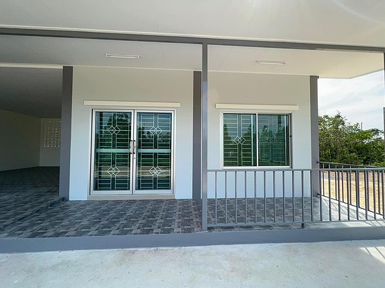 Condo — photo 1