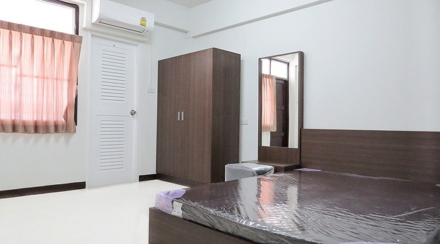 Condo · Wang Thonglang, bangkok — photo 5