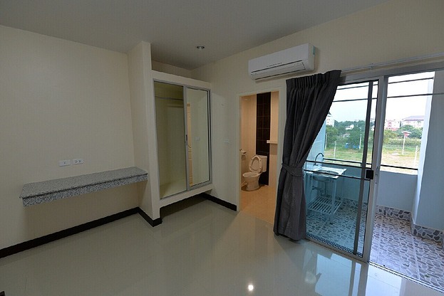 Condo · Lat Krabang, bangkok — photo 2