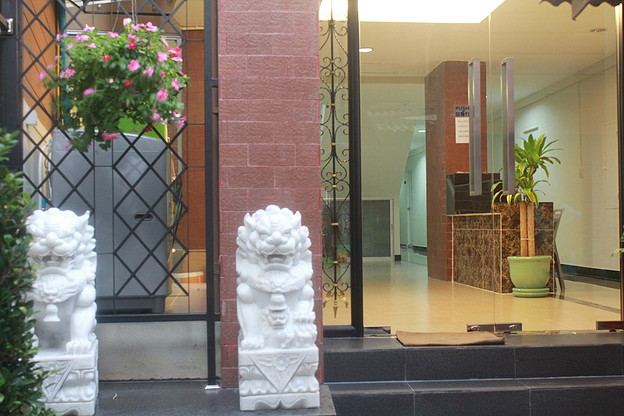 Condo · Pom Prap Sattru Phai, bangkok — photo 3