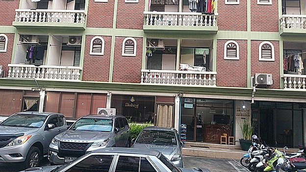 Condo · Huai Khwang, bangkok — photo 2