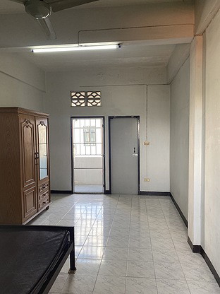 Condo · Wang Thonglang, bangkok — photo 3