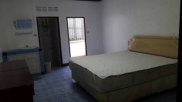 Condo · Bang Rak, bangkok — photo 3