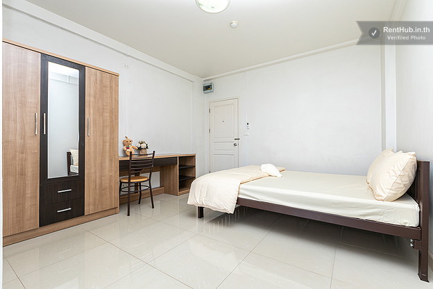 Condo — photo 1