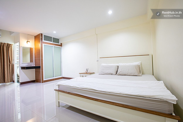 Condo · Phra Khanong, bangkok — photo 1