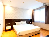 Nantiruj Tower @Sukhumvit soi 8 near skytrain Nana station
