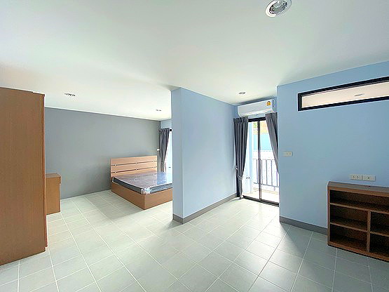 Pictures of ML mansion 3 4/12