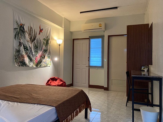 Condo · Huai Khwang, bangkok — photo 2