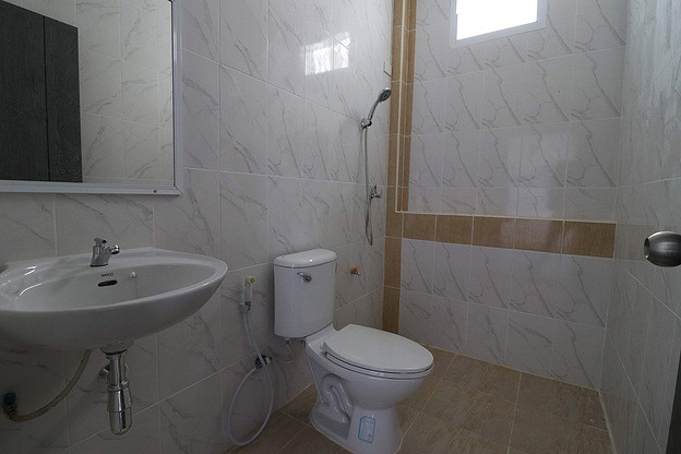 Condo — photo 1