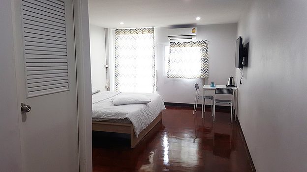 Condo · Bangkok Yai, bangkok — photo 1