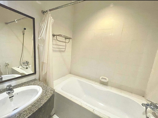 Condo — photo 4