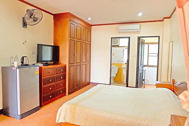 Condo — photo 3