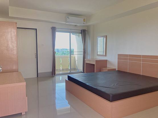 Condo · Mueang Chon Buri, chon_buri — photo 2