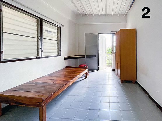 Condo · Wang Thonglang, bangkok — photo 1