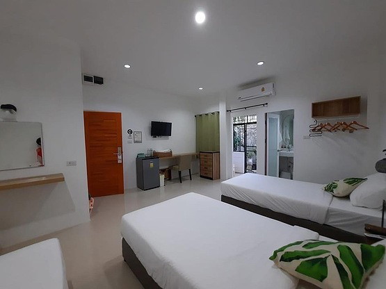 Condo — photo 3
