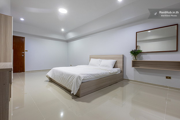 Condo · Huai Khwang, bangkok — photo 4