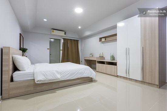 Galleria Ratchadapisek @ SUBWAY MRT Huaikhwang 300 meter  - Apartment for Rent
