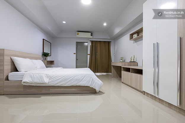 Condo · Huai Khwang, bangkok — photo 2