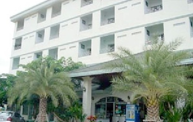 Condo — photo 1
