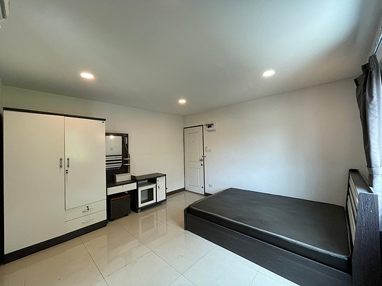 Condo · Bang Khun Thian, bangkok — photo 5