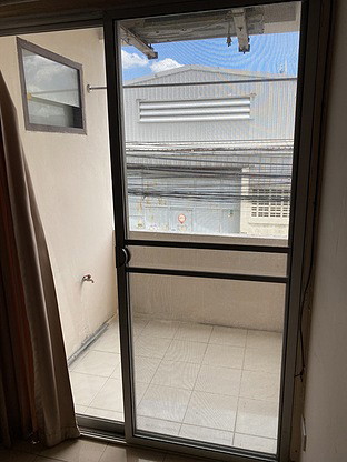 Condo · Wang Thonglang, bangkok — photo 4