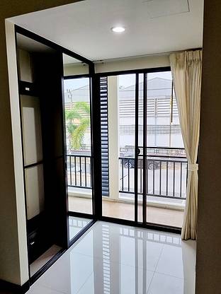 Condo · Bang Phli — photo 2