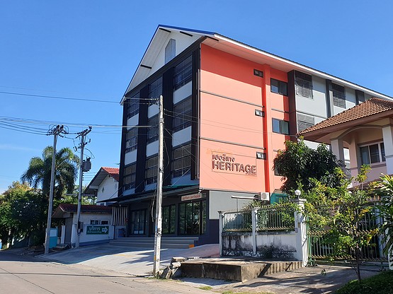 Condo — photo 1