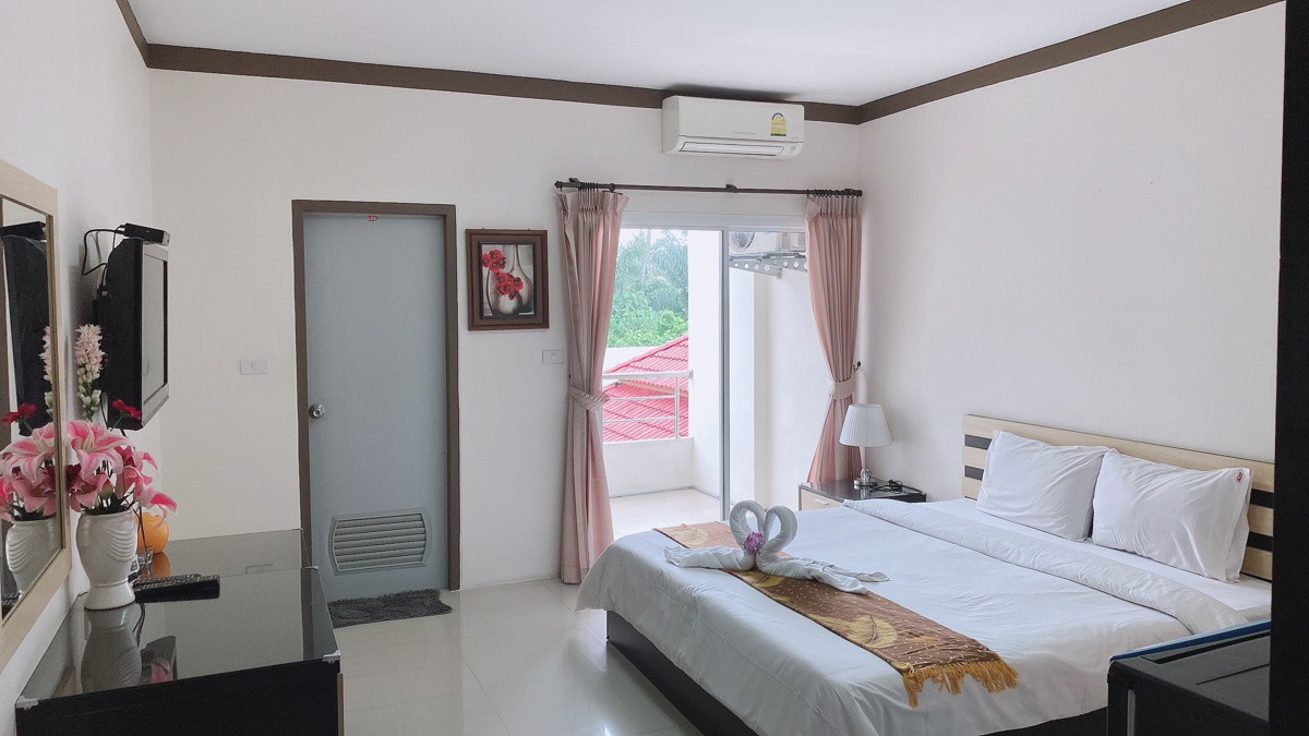 Condo — photo 5
