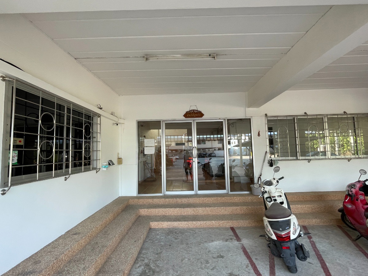 Condo · Mueang Chon Buri, chon_buri — photo 3
