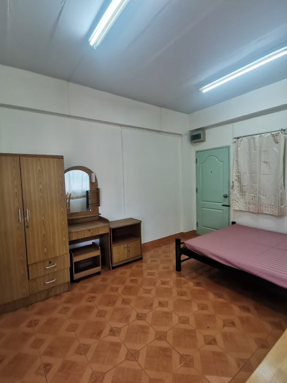 Condo · Wang Thonglang, bangkok — photo 1
