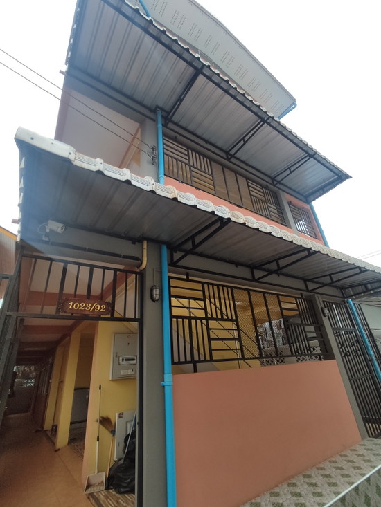 1023/92 - Apartment for Rent