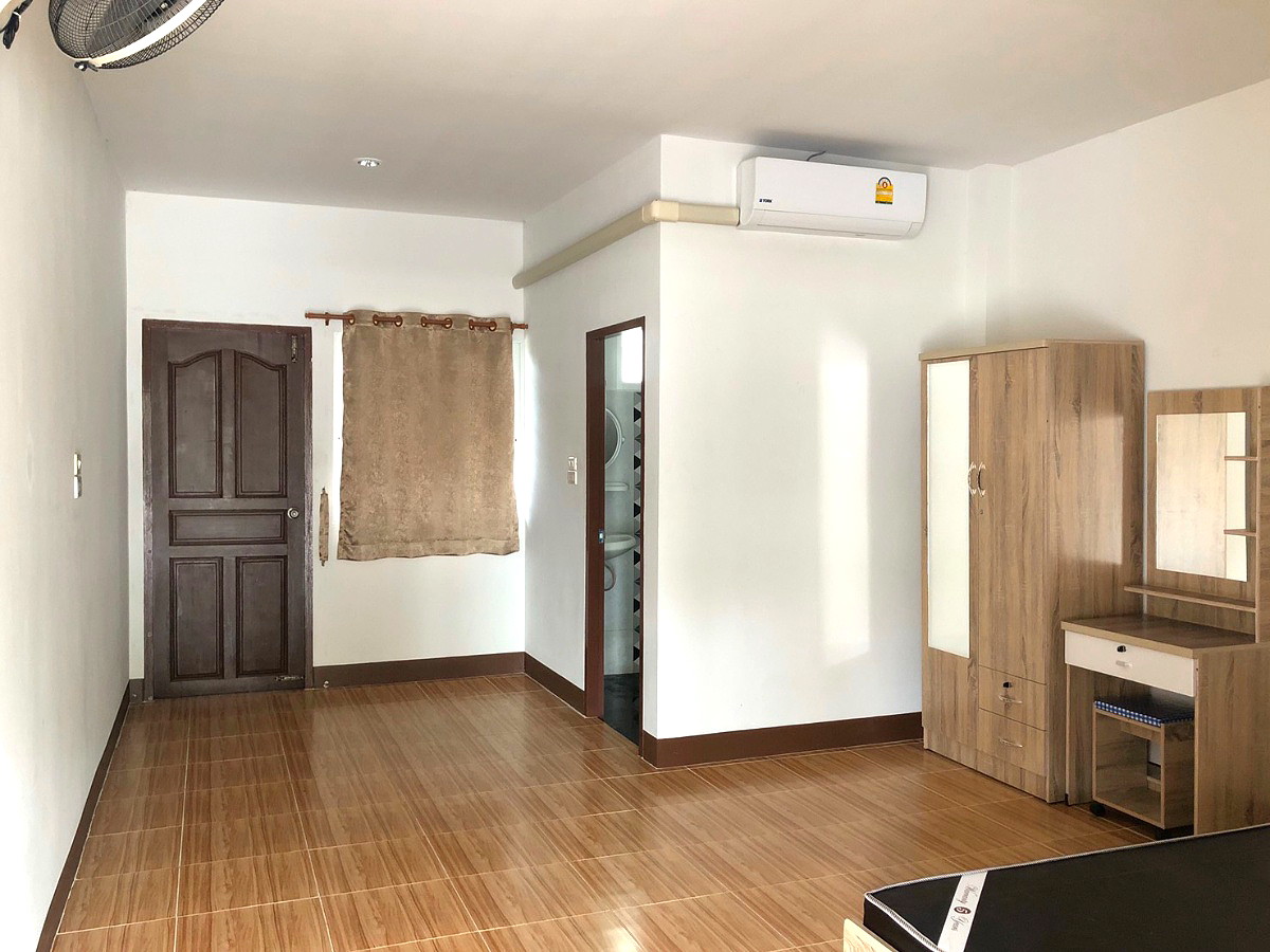 Pictures of Baan  PINYA 2/9