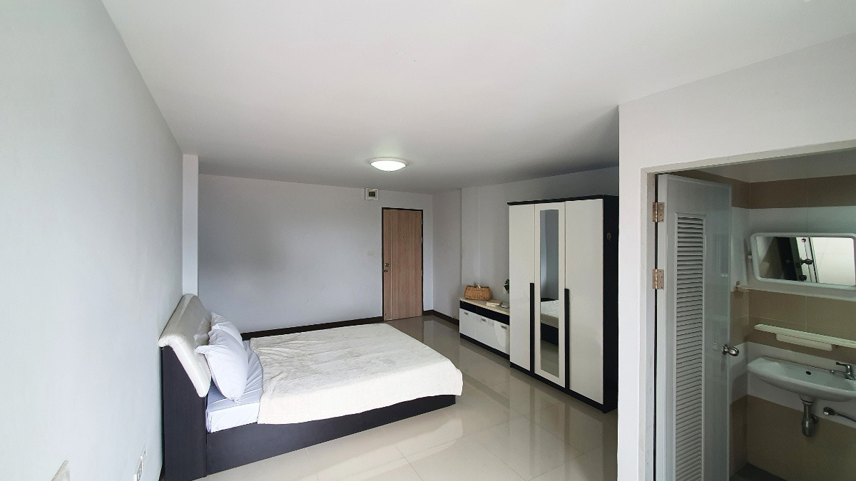 Condo · Bang Phli — photo 3