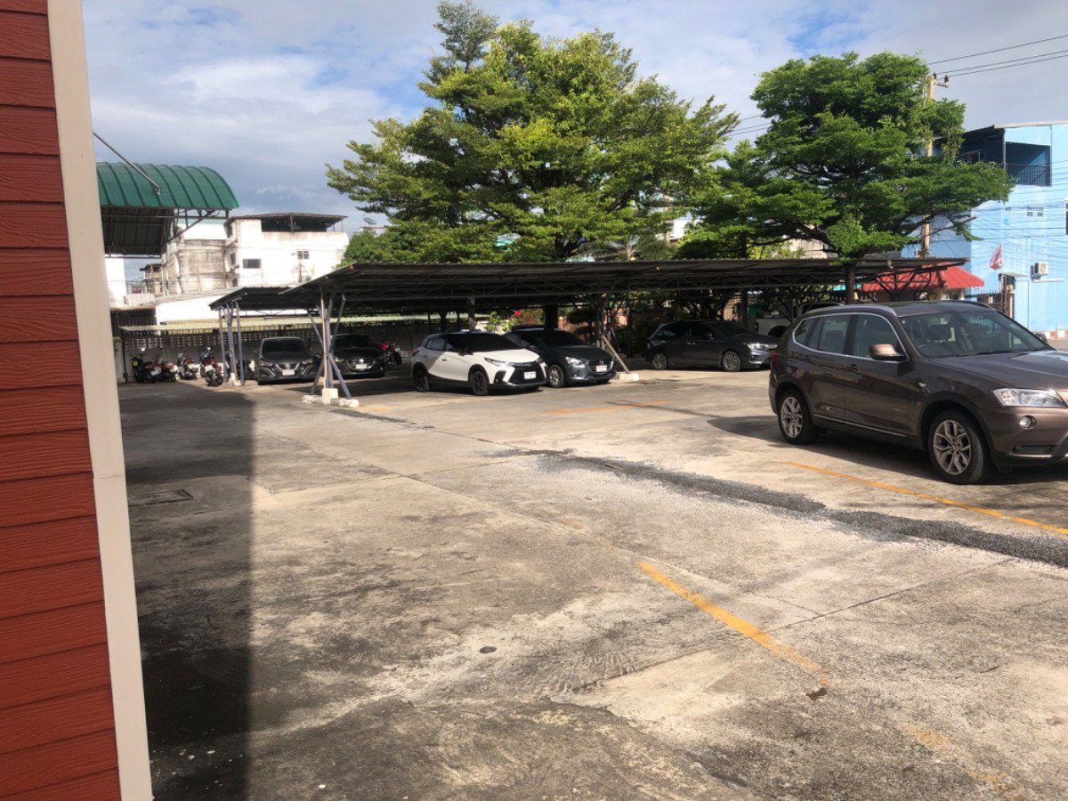 Condo · Mueang Chon Buri, chon_buri — photo 4