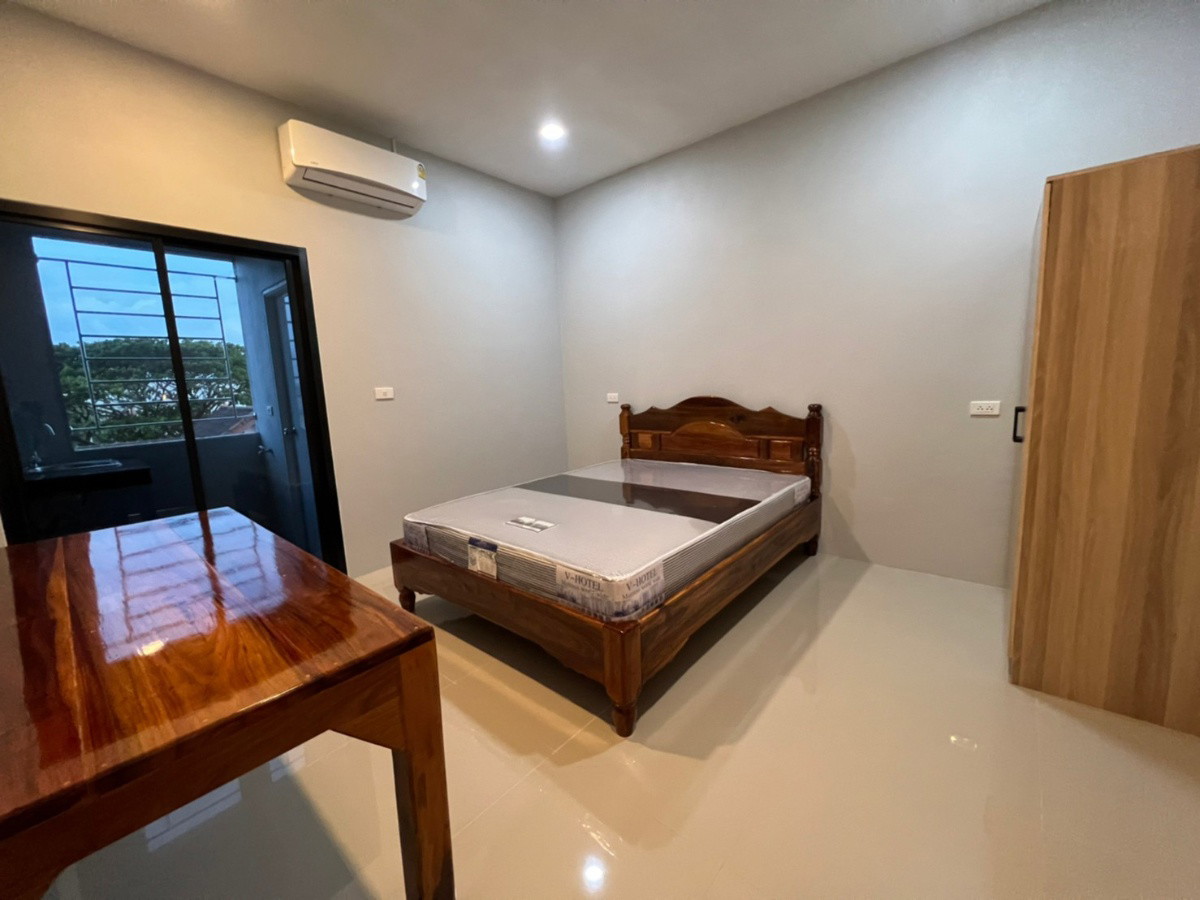Condo — photo 5
