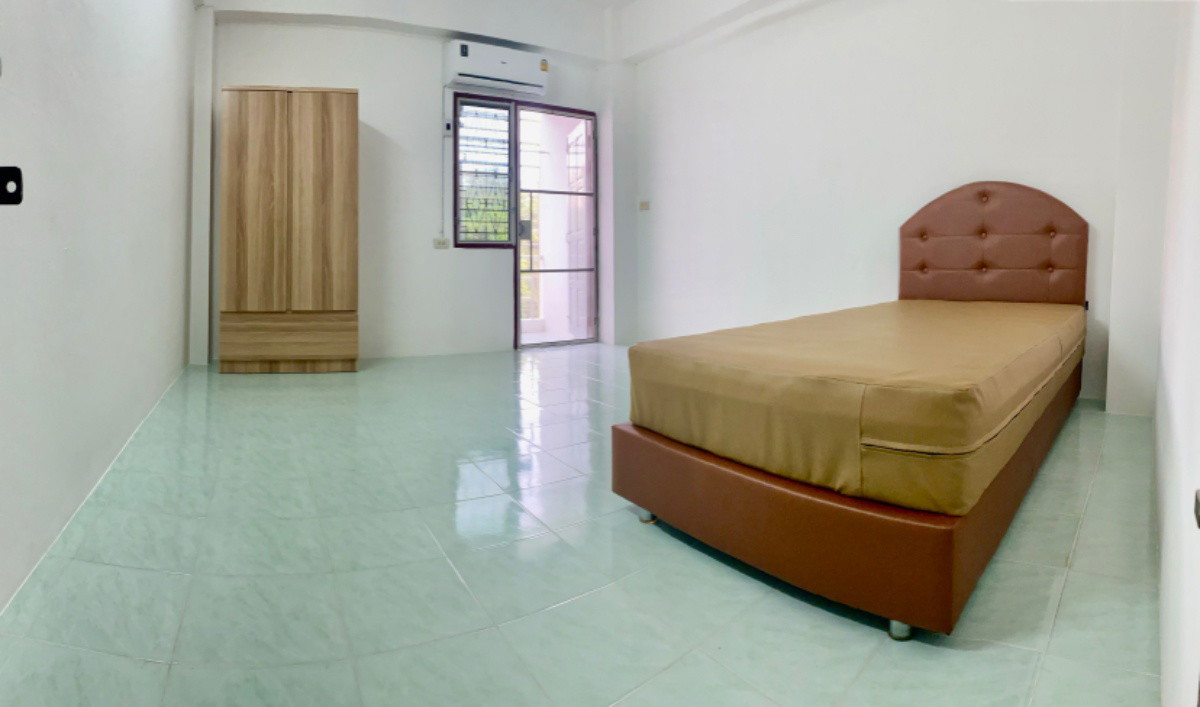 Condo — photo 2